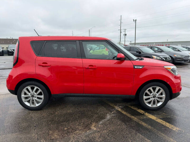2017 Kia Soul +
