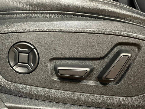 2022 Audi e-tron quattro Premium Plus