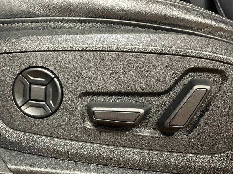 2022 Audi e-tron quattro Premium Plus