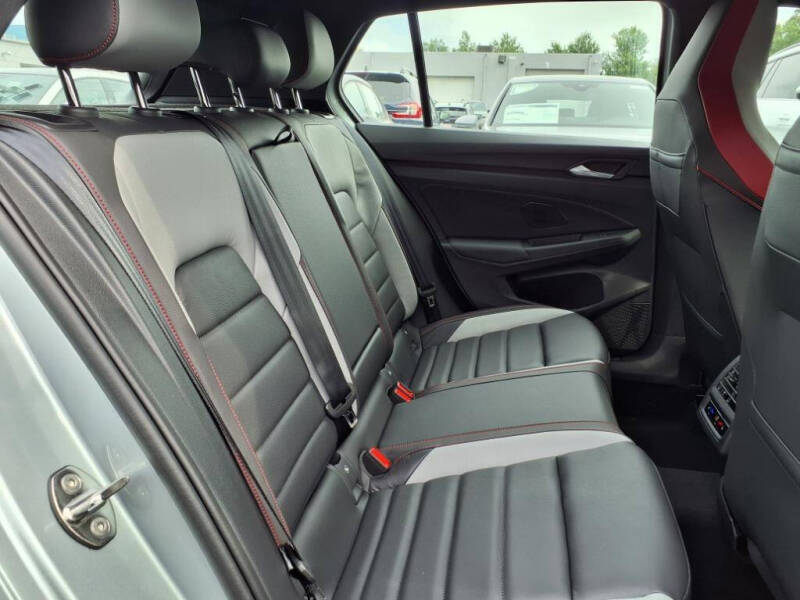 2025 Volkswagen Golf GTI Autobahn