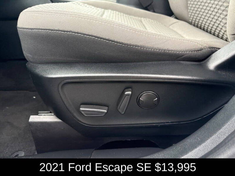 2021 Ford Escape SE