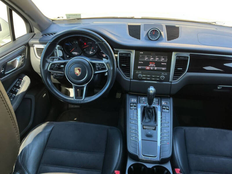 2017 Porsche Macan GTS