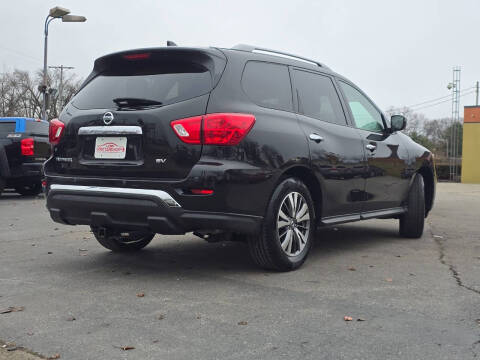 2019 Nissan Pathfinder SV