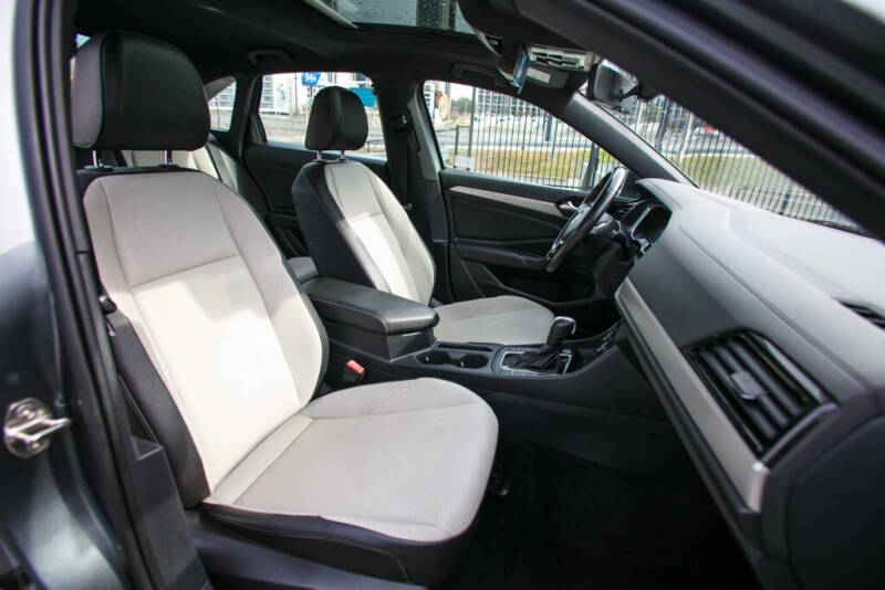 2020 Volkswagen Jetta R-Line