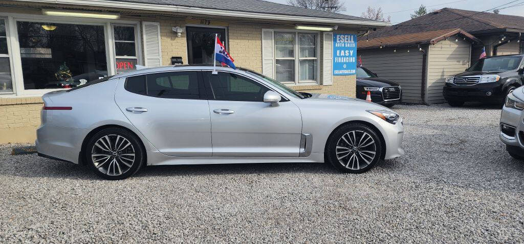 2018 Kia Stinger for sale at ESELL AUTO SALES in Cahokia, IL