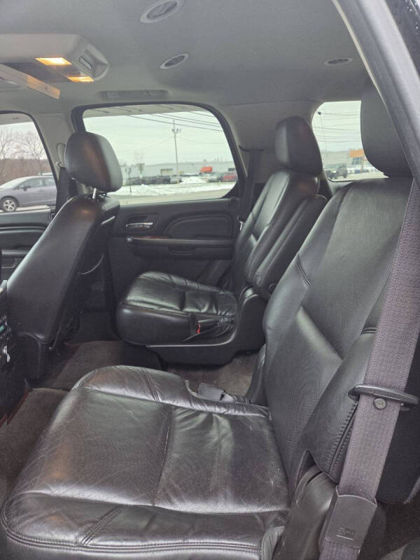 2012 Cadillac Escalade Luxury