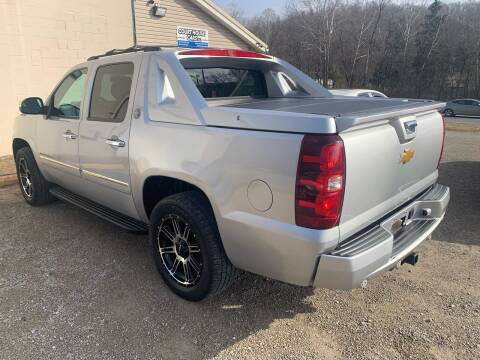 2013 Chevrolet Avalanche for sale at Court House Cars, LLC in Chillicothe OH