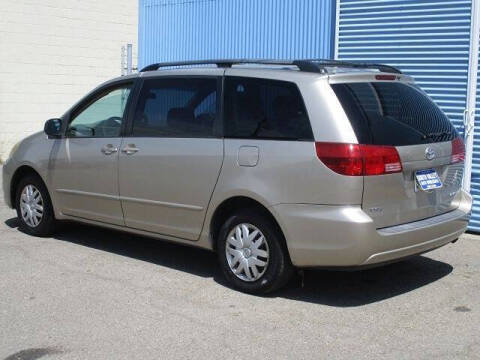 2005 Toyota Sienna LE 7 Passenger