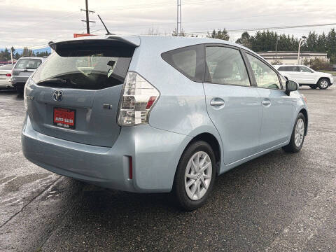 2012 Toyota Prius v Three