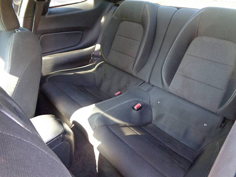 2015 Ford Mustang V6