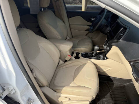 2019 Jeep Cherokee Latitude