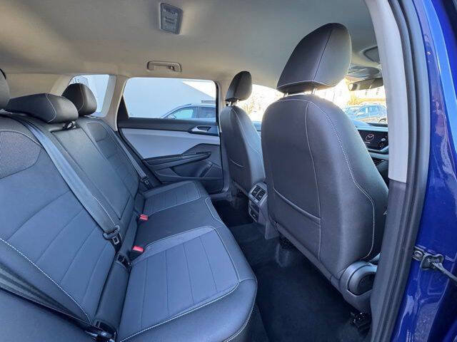 2024 Volkswagen Taos SE 4Motion