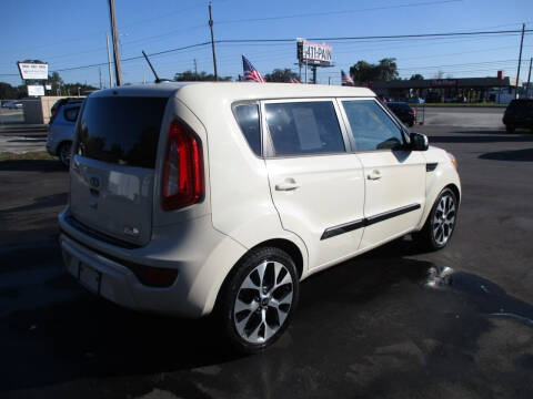 2012 Kia Soul +