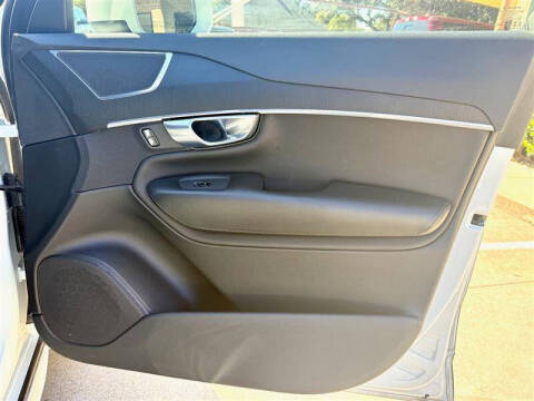 2020 Volvo XC90 T5 Momentum