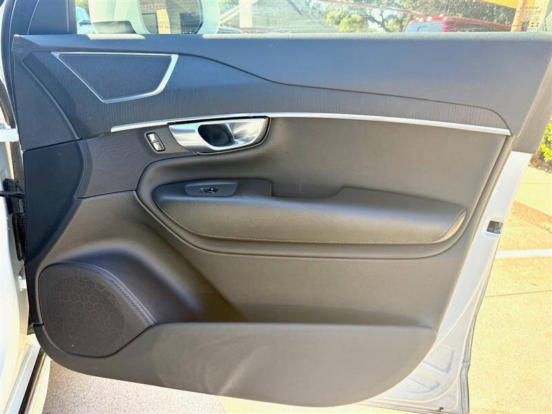 2020 Volvo XC90 T5 Momentum