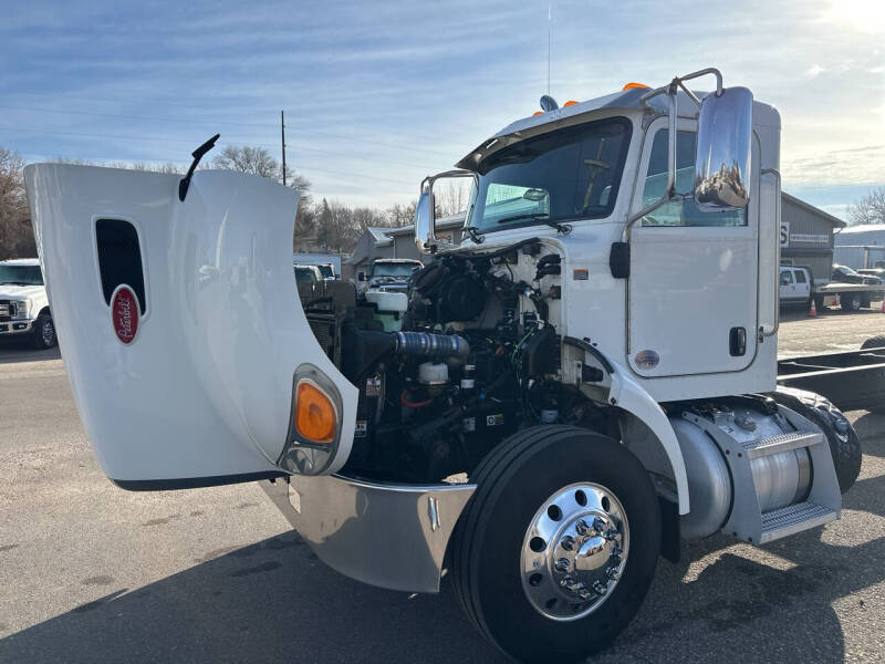 2020 Peterbilt 337