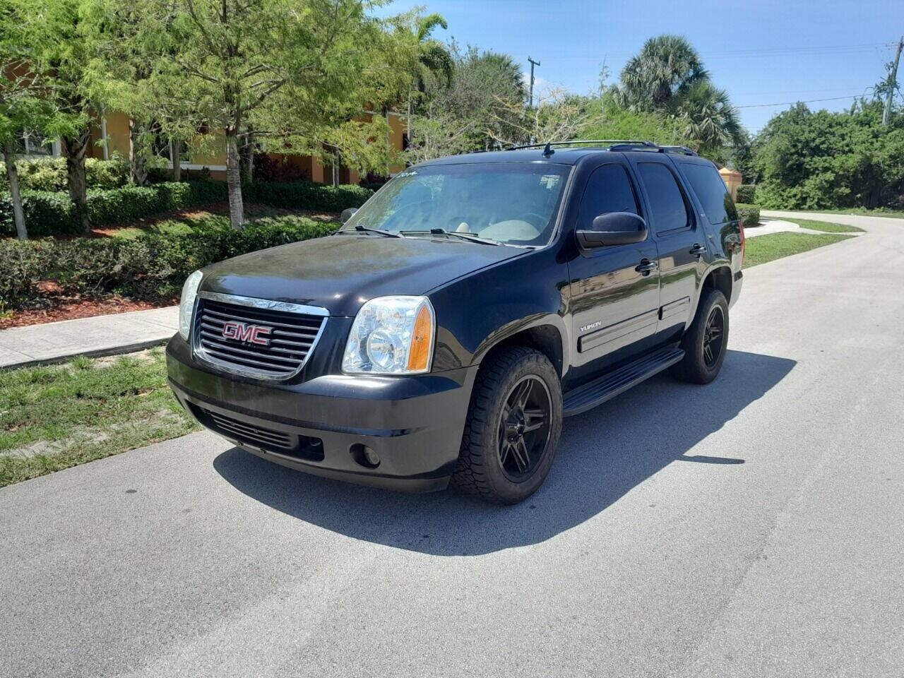 2014 GMC Yukon SUV / Crossover - $9,950