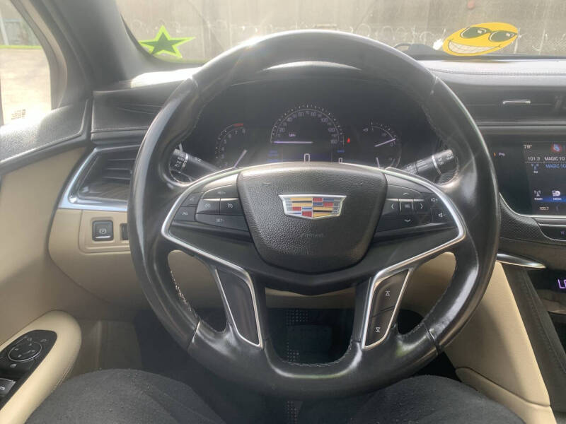 2017 Cadillac XT5