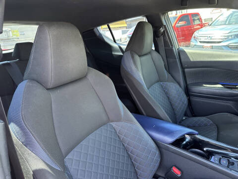 2021 Toyota C-HR XLE