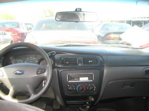 2002 Ford Taurus SE