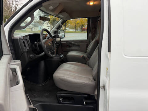 2017 Chevrolet Express 2500