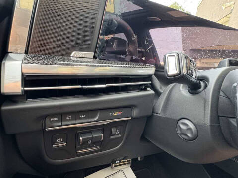 2025 Cadillac Escalade-V