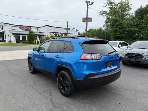 2023 Jeep Cherokee Altitude Lux