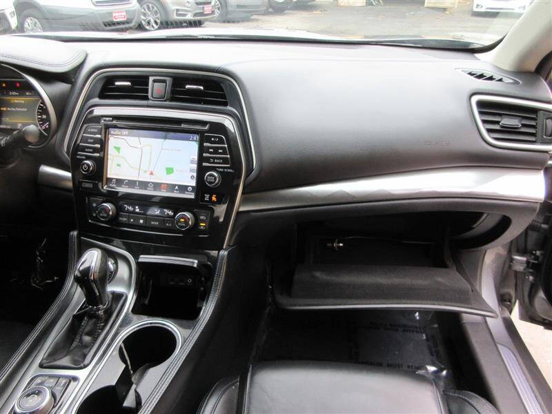 2017 Nissan Maxima 3.5 SR