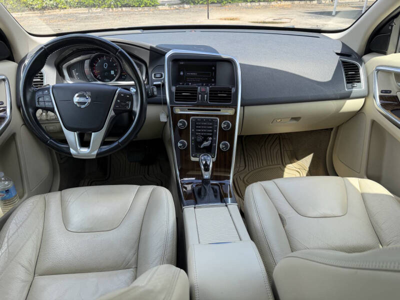 2014 Volvo XC60 T6 Premier Plus