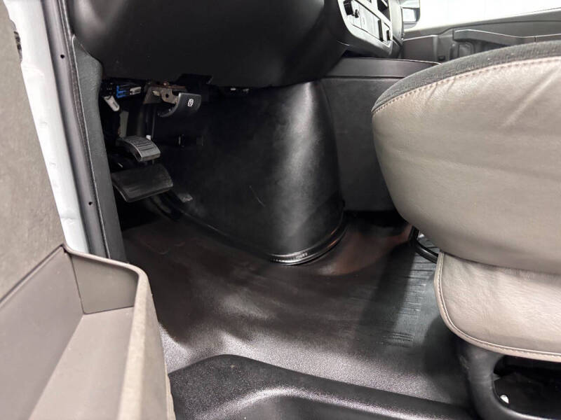 2023 Chevrolet Express 2500