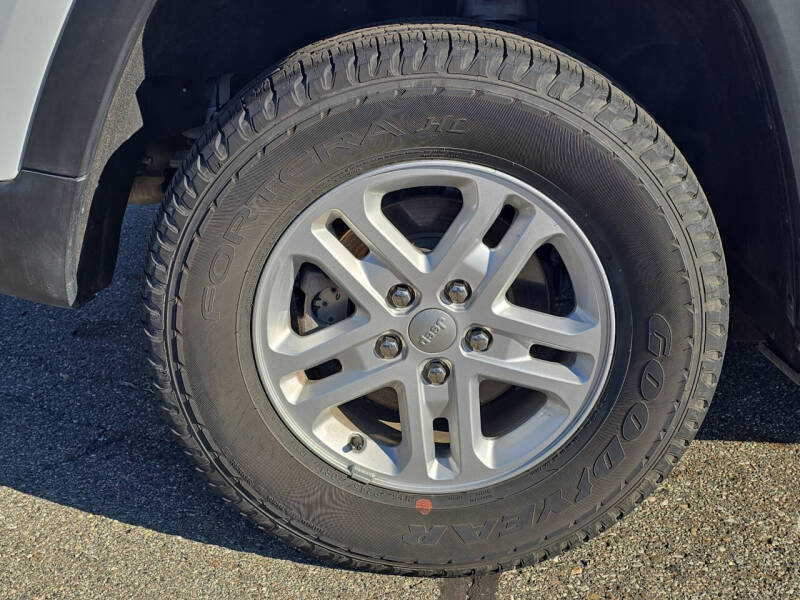 2024 Jeep Grand Cherokee Laredo