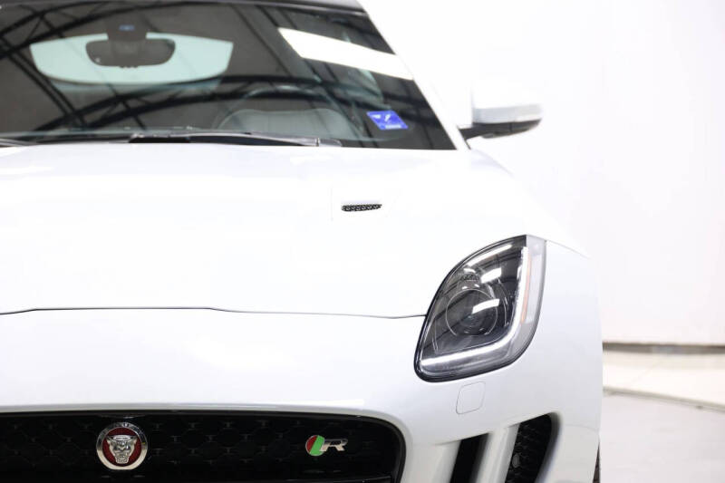 2016 Jaguar F-TYPE R