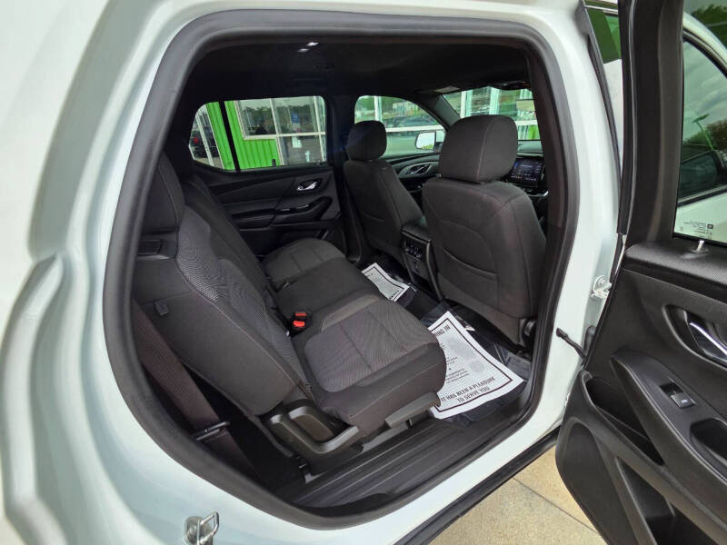 2022 Chevrolet Traverse LT Cloth