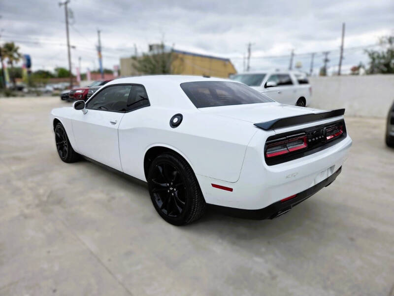 2018 Dodge Challenger SXT