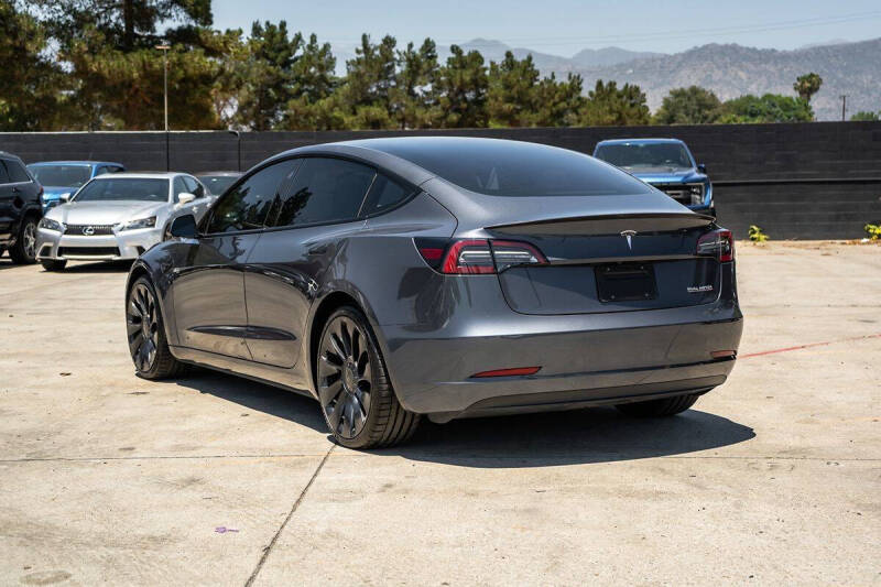2023 Tesla Model 3 Performance