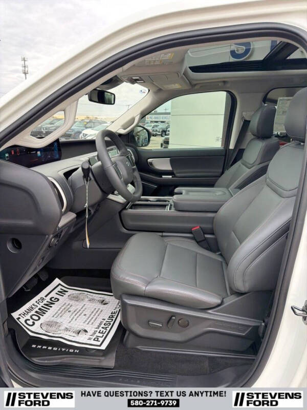 2025 Ford Expedition Active