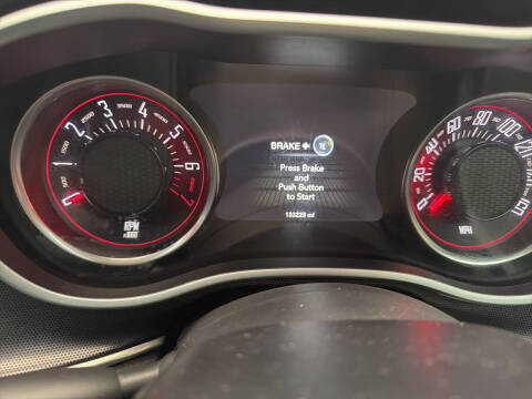 2017 Dodge Challenger SXT Plus