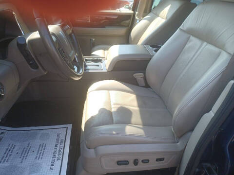 2017 Lincoln Navigator Select