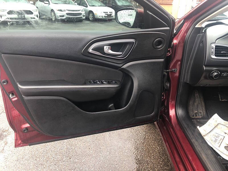 2015 Chrysler 200 Limited