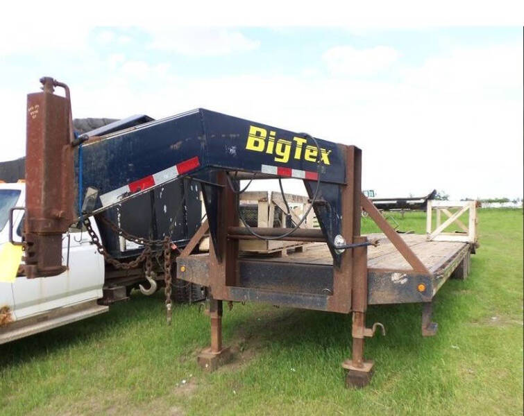 Big Tex 28' Gooseneck Trailer