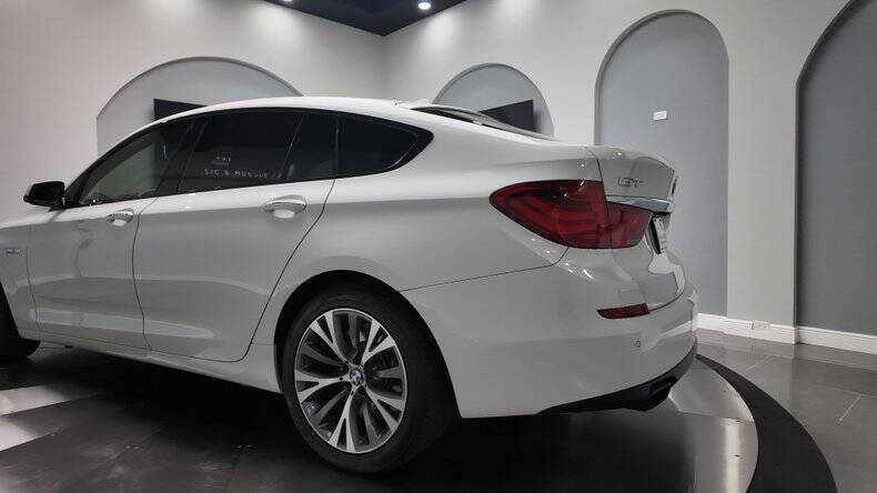 2012 BMW 5 Series 550i Gran Turismo