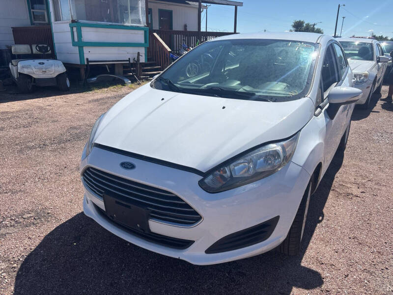 2015 Ford Fiesta SE's photo