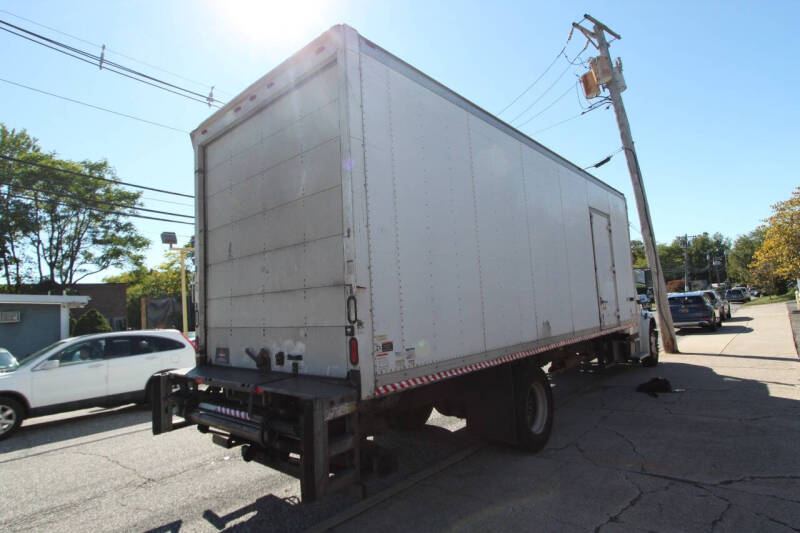 2015 Freightliner M2 106