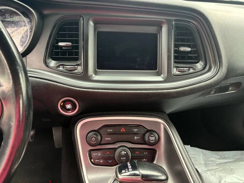 2019 Dodge Challenger SXT