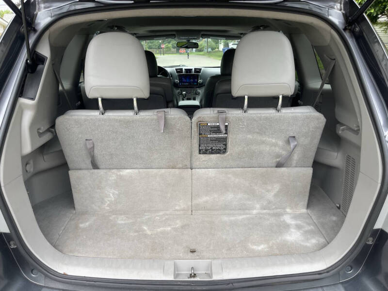 2012 Toyota Highlander SE