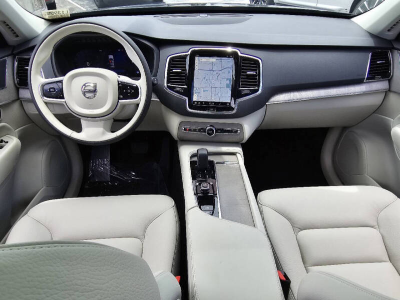 2025 Volvo XC90 B6 Plus Bright Theme 7P