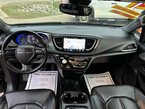 2021 Chrysler Pacifica Touring L