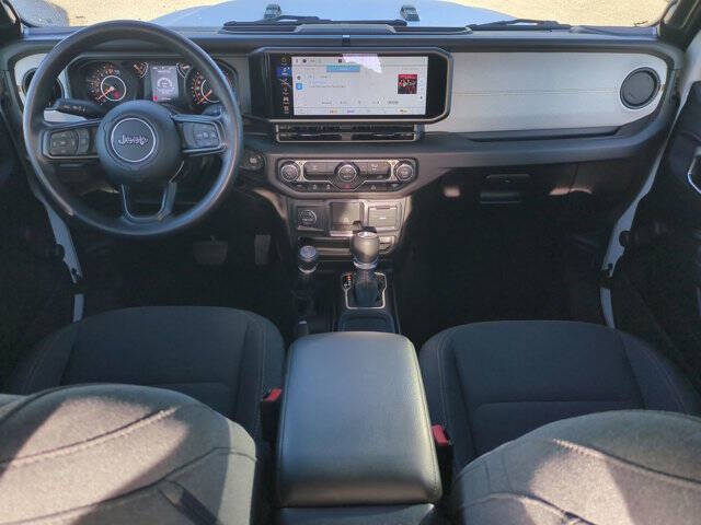 2024 Jeep Gladiator Sport