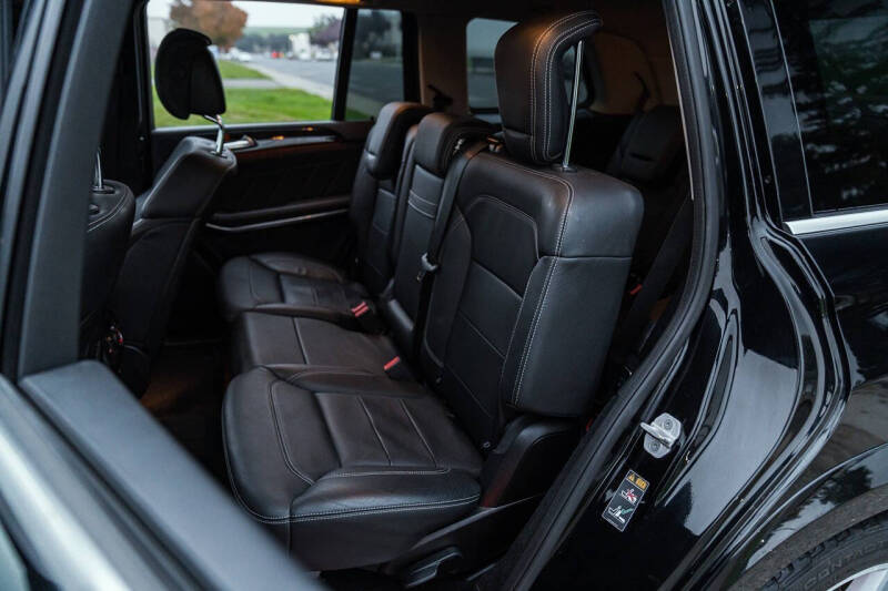 2015 Mercedes-Benz GL-Class GL 550 4MATIC