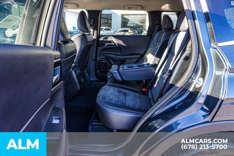 2025 Mitsubishi Outlander SE